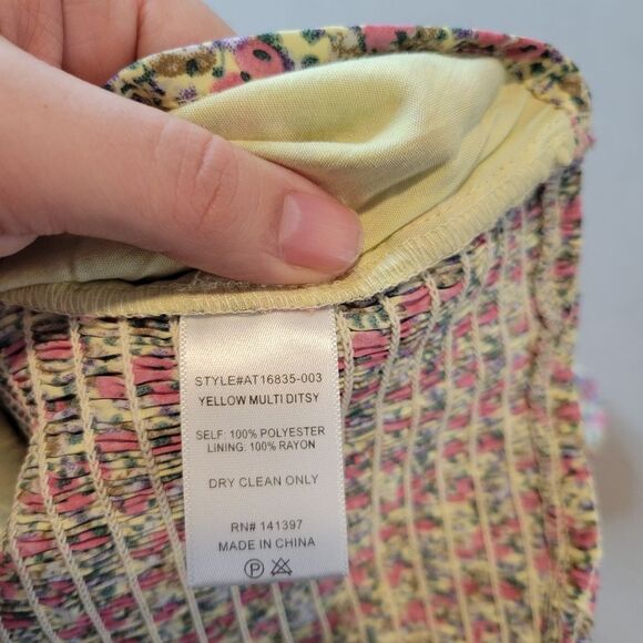 ASTR the Label Tie Back Bubble Sleeve Blouse Top in Yellow Cropped Size Medium - Picture 7 of 8